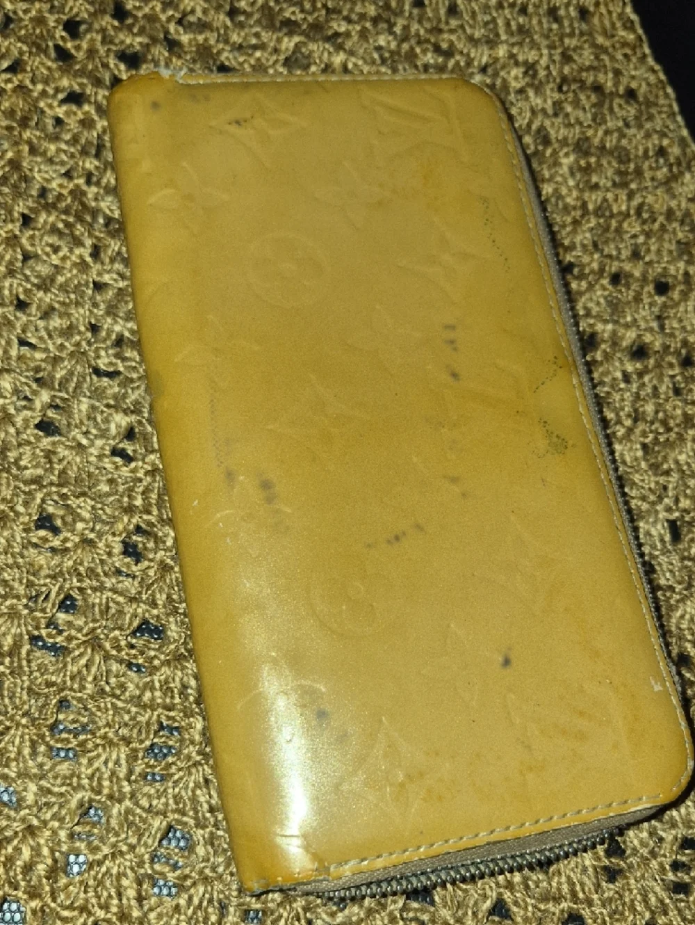 Authentic Vernis Embossed Zip Wallet in Tan - Picture 9 of 10